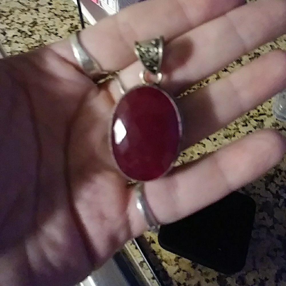 Red garnet pendant - Picture 3 of 3